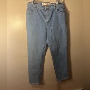 𝅺550 relaxed tapered Levi’s jeans